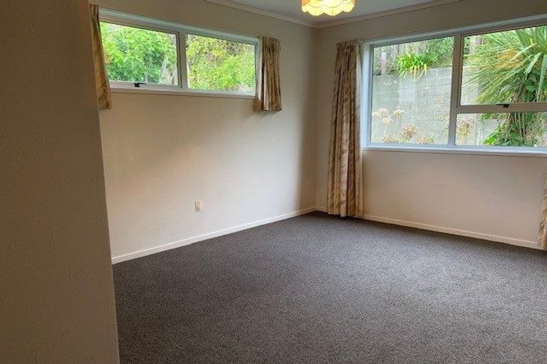 Photo of property in 15 Fyvie Avenue, Tawa, Wellington, 5028