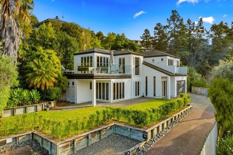 Photo of property in 11 Landvale Court, Browns Bay, Auckland, 0630
