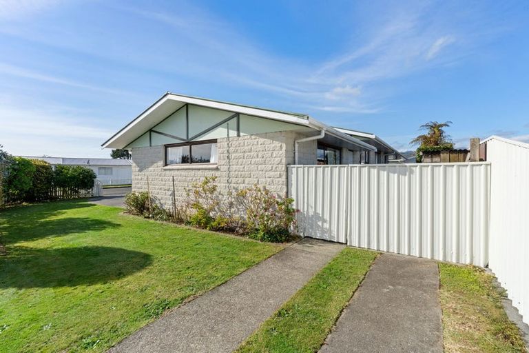 Photo of property in 8 Rimu Street, Levin, 5510
