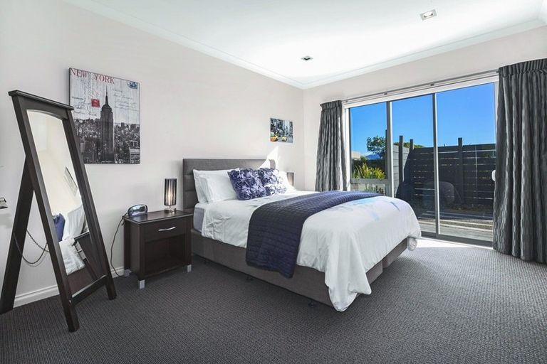 Photo of property in 11 Pharazyn Avenue, Waikanae Beach, Waikanae, 5036