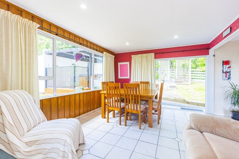 Photo of property in 10 Davidson Crescent, Pahiatua, 4910