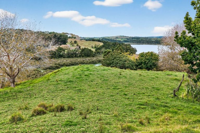 Photo of property in 102b James Road, Maungaturoto, 0587