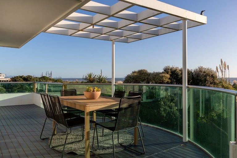 Photo of property in 7 Manly Street, Paraparaumu Beach, Paraparaumu, 5032