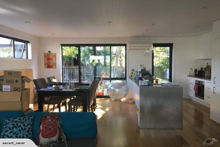 Photo of property in 1/35 Bishop Street, St Albans, Christchurch, 8014