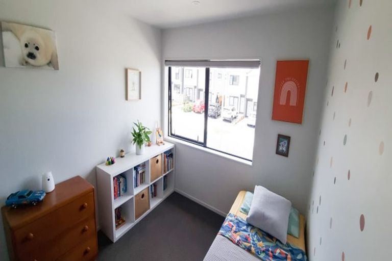 Photo of property in 86 Matawhanga Drive, Wattle Downs, Auckland, 2103