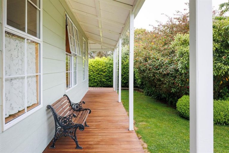 Photo of property in 375 Rangatira Road, Hunterville, 4786