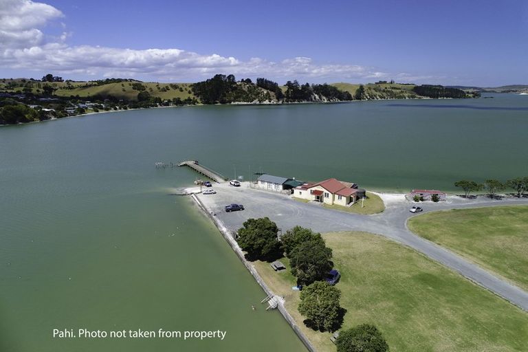Photo of property in 221 Pahi Road, Pahi, Paparoa, 0571