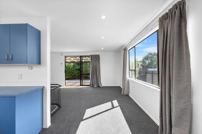 Photo of property in 34 Medina Crescent, Parklands, Christchurch, 8083