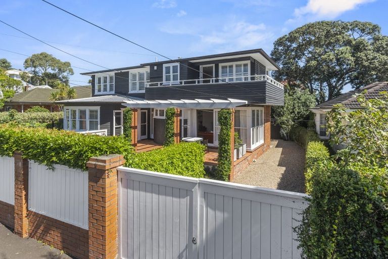 Photo of property in 6 Takarunga Road, Devonport, Auckland, 0624