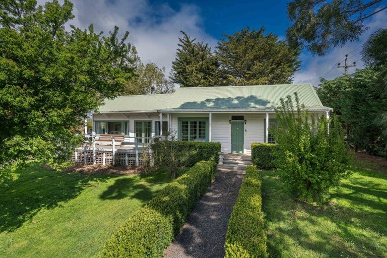 Photo of property in 369 Maungatua Road, Woodside, Outram, 9073