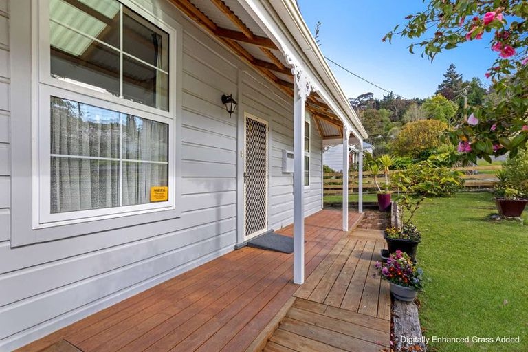 Photo of property in 8 Paraekaretu Street, Hunterville, 4730