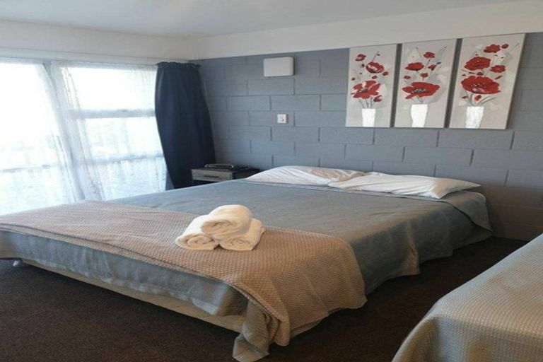 Photo of property in 1 Hurworth Place, College Estate, Whanganui, 4500