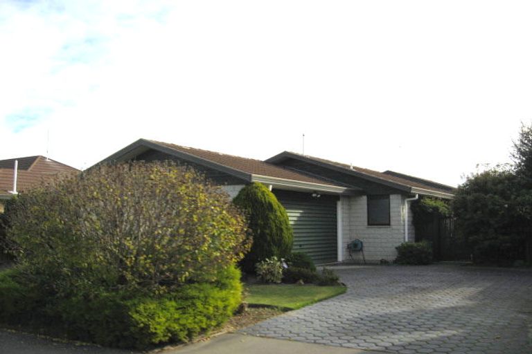 Photo of property in 3 Iona Place, Sockburn, Christchurch, 8042