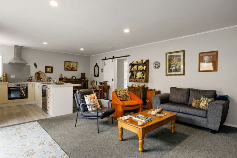 Photo of property in 57 Browning Street, Leamington, Cambridge, 3432