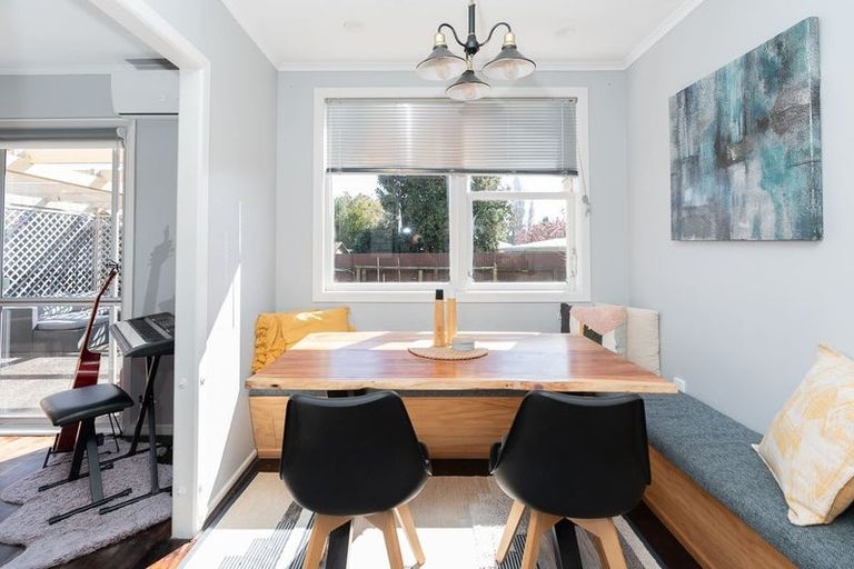 Photo of property in 33 Garden Heights Avenue, Glenview, Hamilton, 3206