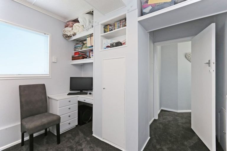 Photo of property in 3 Oliver Road, Hospital Hill, Napier, 4110