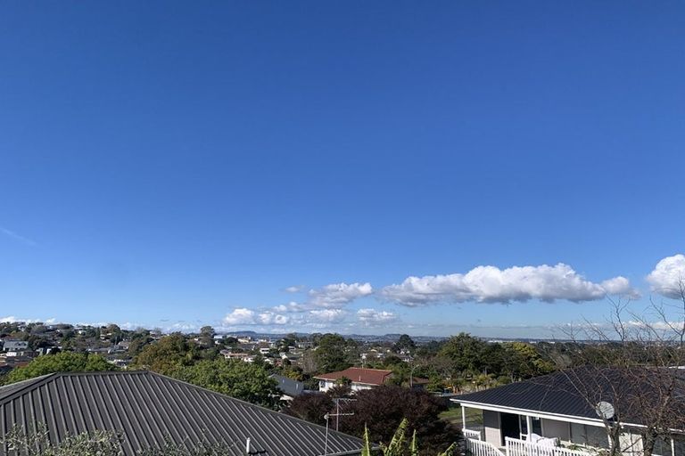 Photo of property in 2/34 Elizabeth Drive, West Harbour, Auckland, 0618