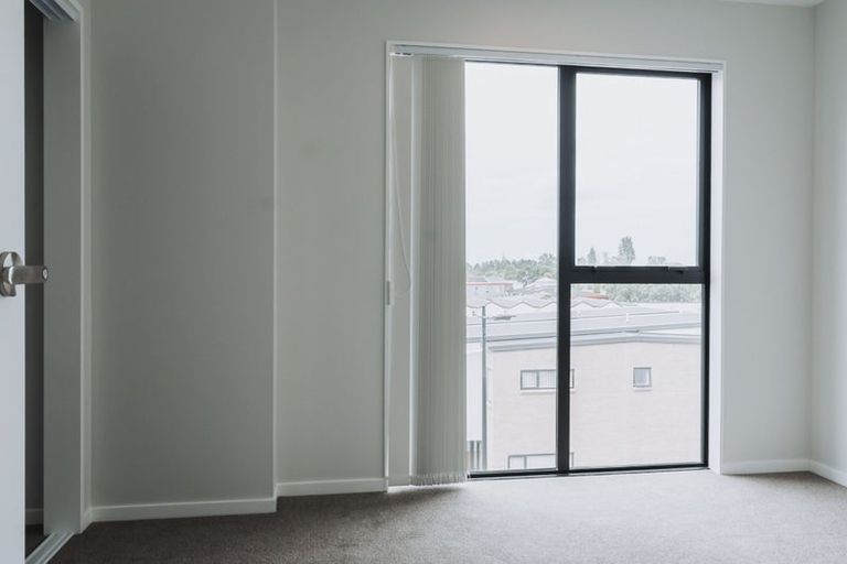 Photo of property in 68 Tukari Lane, Mangere Bridge, Auckland, 2022