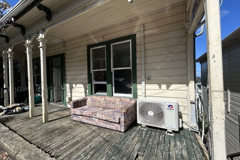 Photo of property in 70 Fairlie Terrace, Kelburn, Wellington, 6021