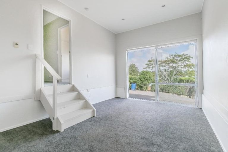 Photo of property in 28 Drome View Place, Beach Haven, Auckland, 0626