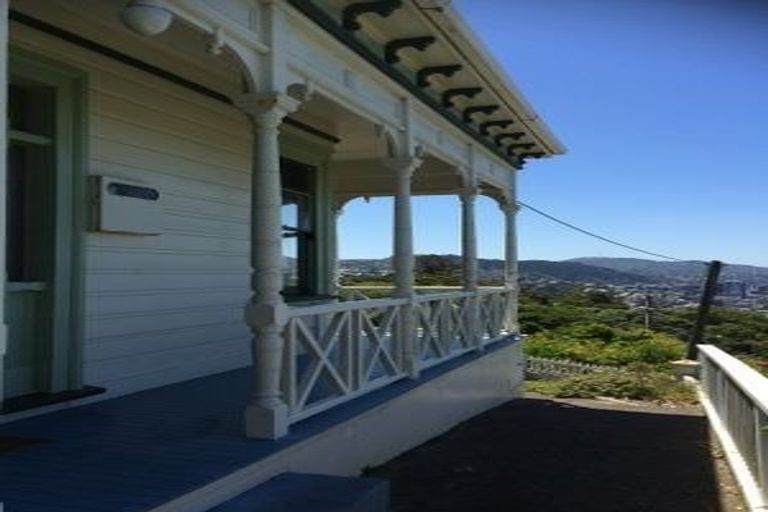 Photo of property in 21 Dorking Road, Brooklyn, Wellington, 6021