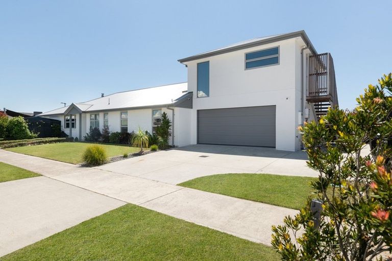 Photo of property in 31 Blanche Road, Papamoa Beach, Papamoa, 3118