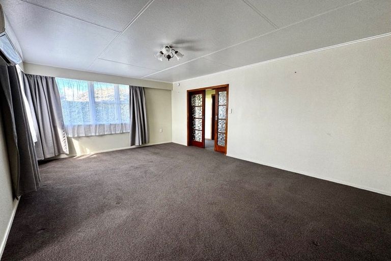 Photo of property in 25 Waihi Road, Hawera, 4610