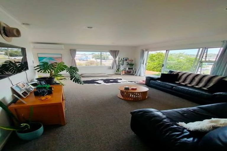 Photo of property in 16 Meeanee Quay, Westshore, Napier, 4110