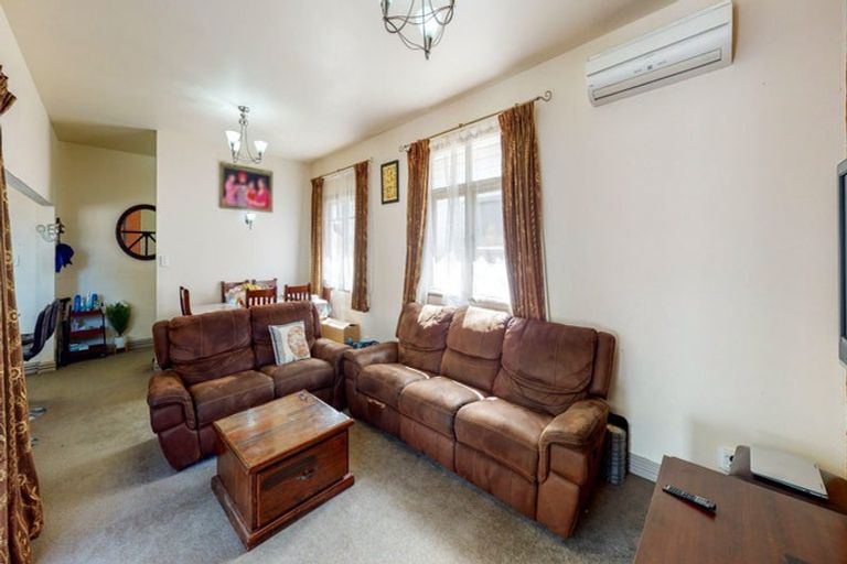 Photo of property in 11 Toru Street, Lyall Bay, Wellington, 6022