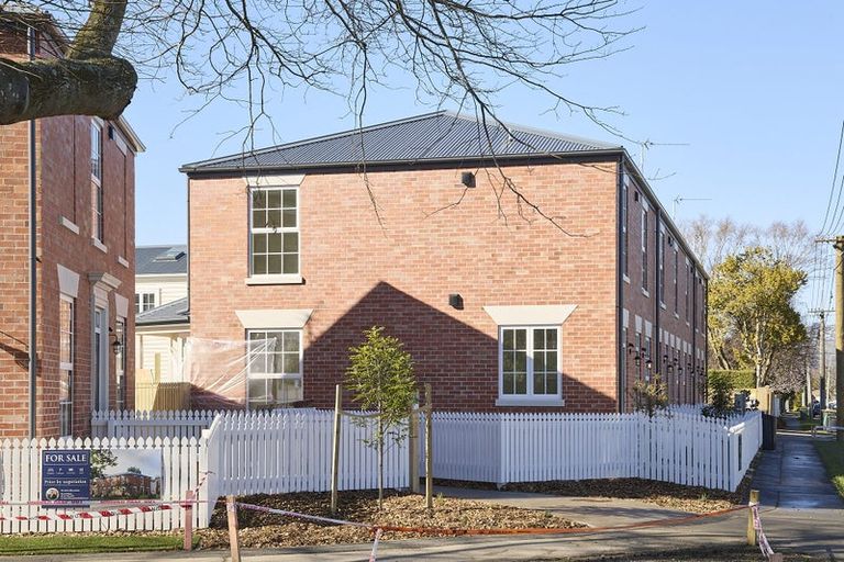Photo of property in 32 Ensors Road, Opawa, Christchurch, 8023