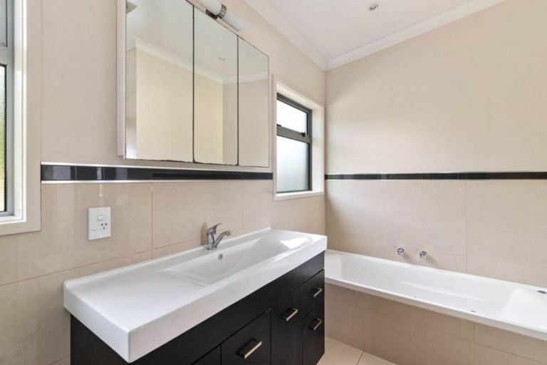 Photo of property in 18 Exeter Place, Tihiotonga, Rotorua, 3015