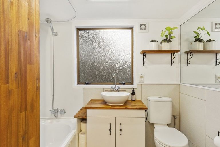 Photo of property in 42 Victory Street, Welcome Bay, Tauranga, 3112