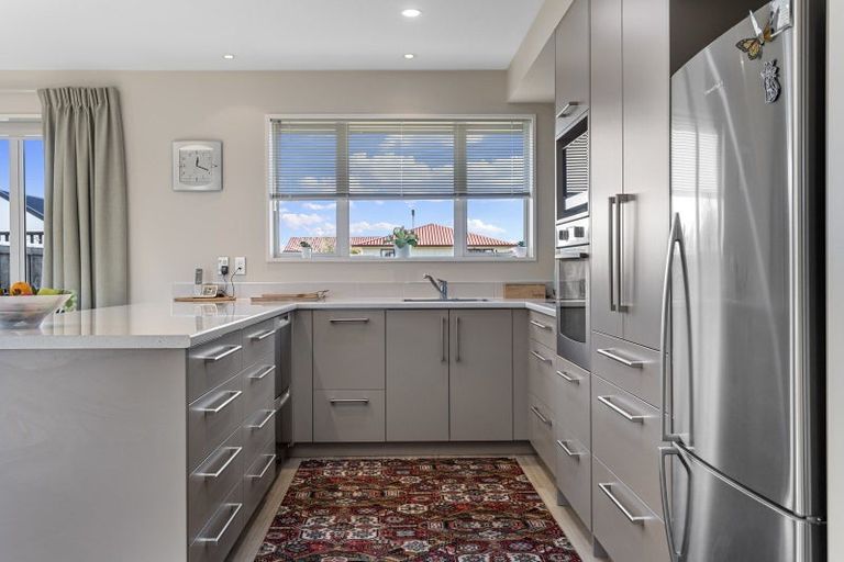 Photo of property in 21 Sequoia Way, Rangiora, 7400