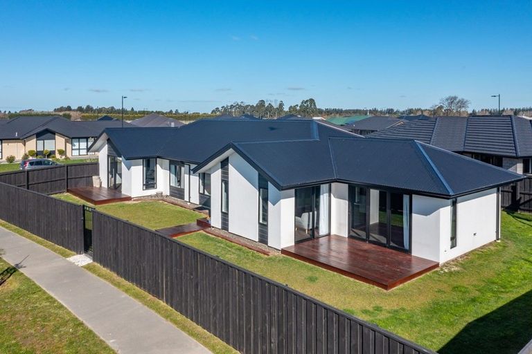 Photo of property in 37 Wigmore Crescent, Rolleston, 7615