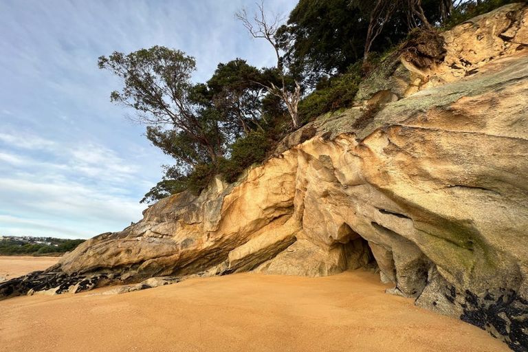 Photo of property in 30 Kotare Place, Kaiteriteri, Motueka, 7197