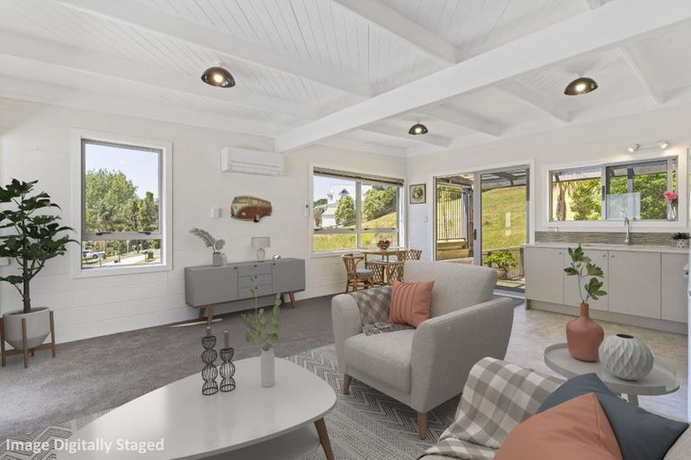 Photo of property in 11 Donald Place, Stillwater, Silverdale, 0993