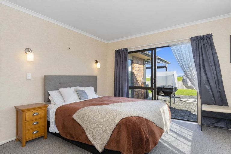 Photo of property in 21 Nicole Place, Papamoa Beach, Papamoa, 3118