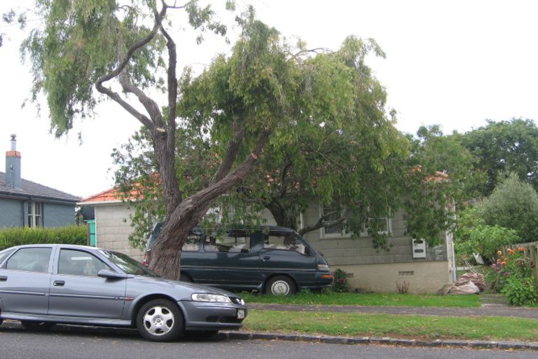Photo of property in 16 Lambeth Road, Mount Eden, Auckland, 1041