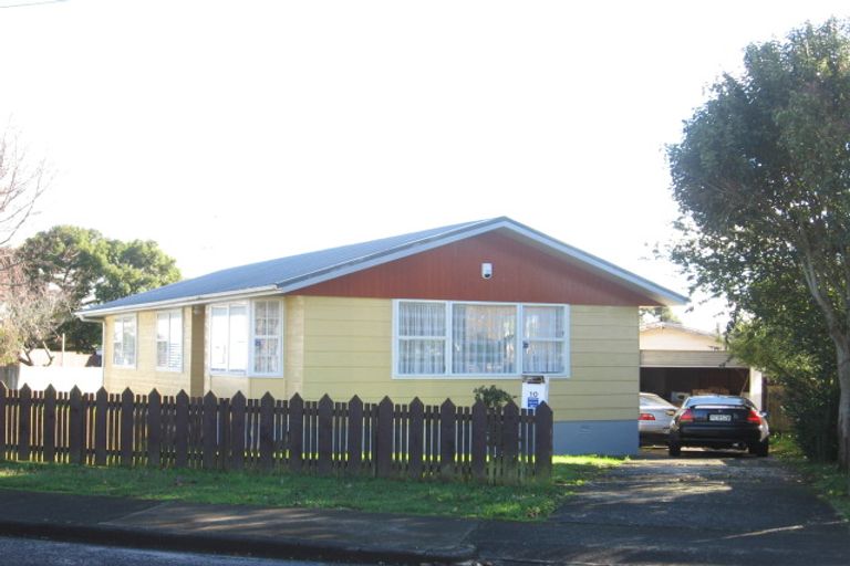 Photo of property in 10 Adams Road, Manurewa, Auckland, 2102