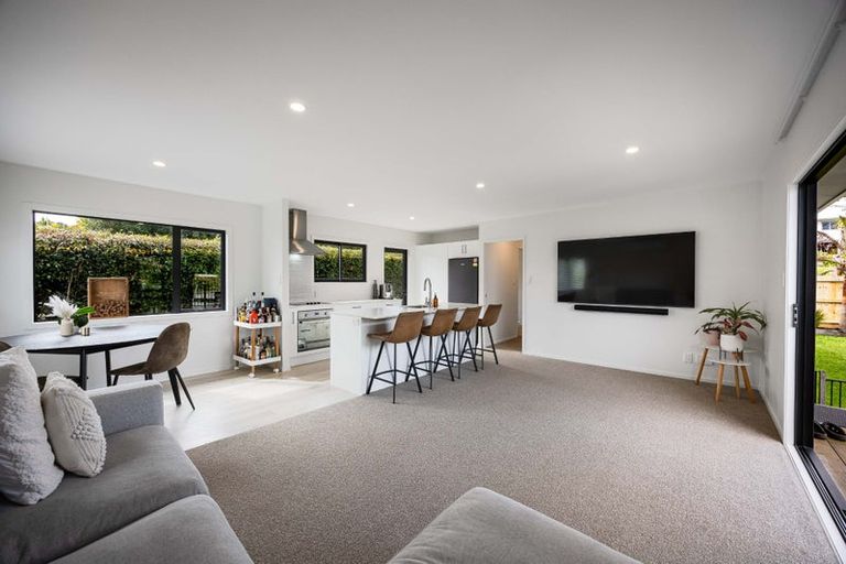 Photo of property in 85b Rosario Crescent, Red Beach, 0932
