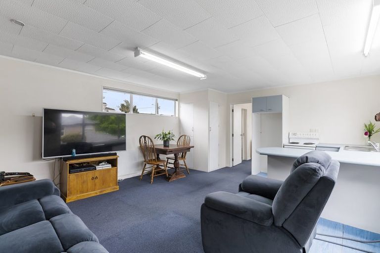 Photo of property in 62 Hutchinsons Road, Bucklands Beach, Auckland, 2014