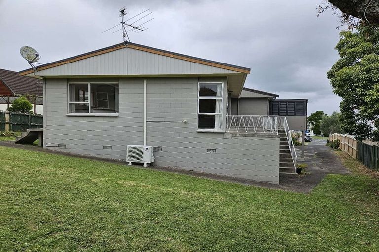 Photo of property in 3/68 Takutai Avenue, Half Moon Bay, Auckland, 2012