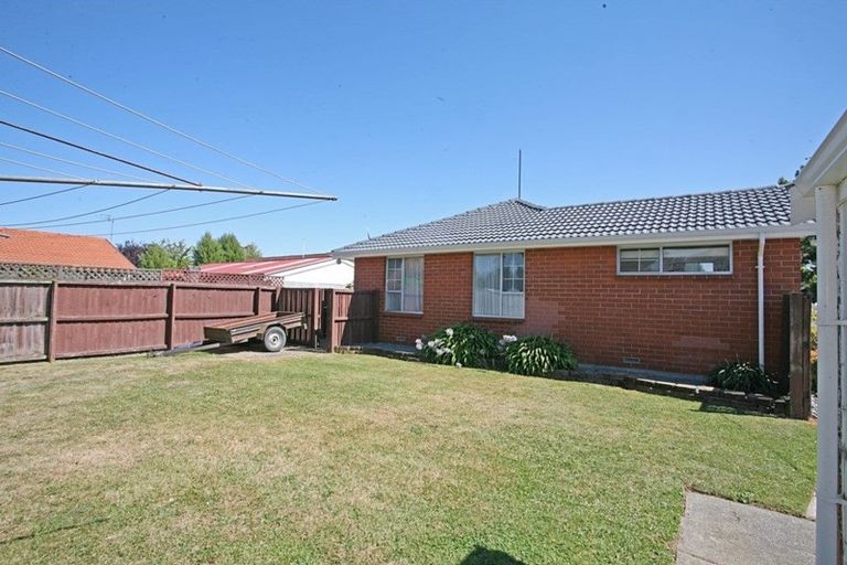 Photo of property in 4 Karnak Crescent, Russley, Christchurch, 8042