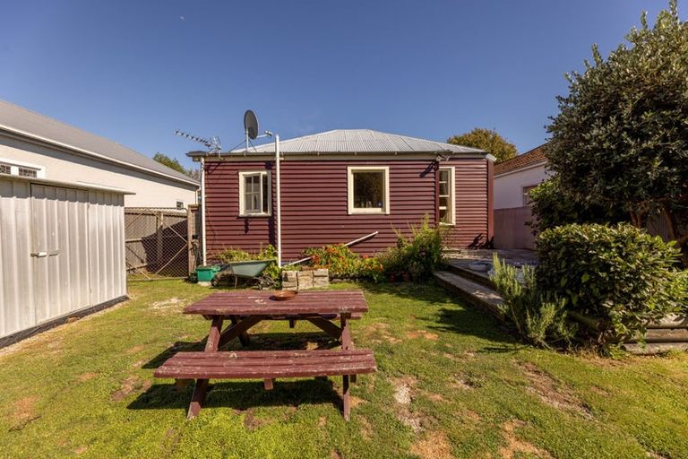 Photo of property in 36 Olliviers Road, Phillipstown, Christchurch, 8011