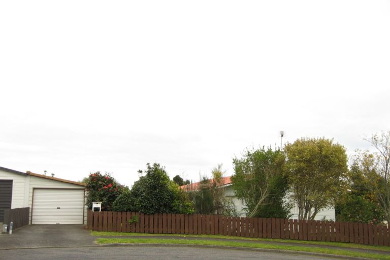 Photo of property in 4 Milne Place, Merrilands, New Plymouth, 4312