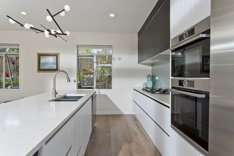 Photo of property in 1 Turutu Place, Long Bay, Auckland, 0630