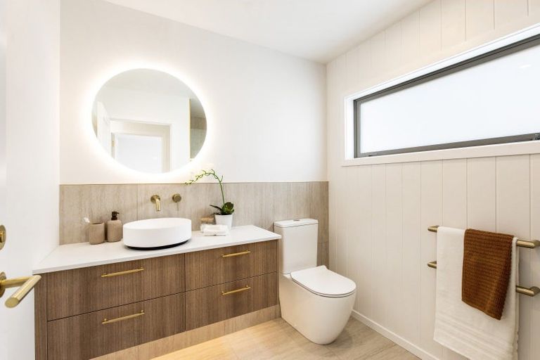 Photo of property in 23a Monyash Road, Manly, Whangaparaoa, 0930