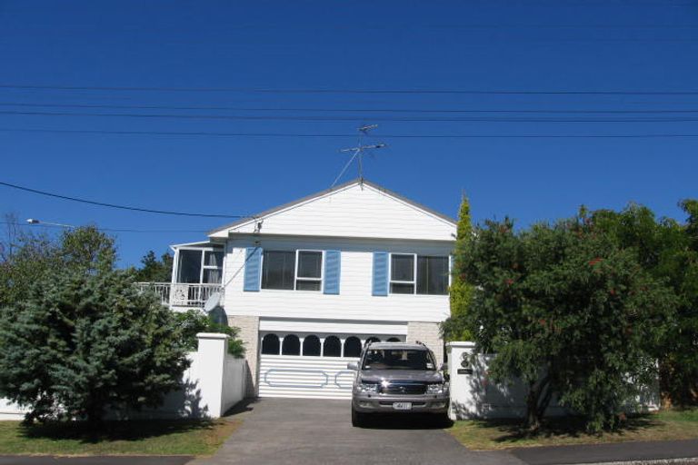 Photo of property in 2a Sylvan Park Avenue, Milford, Auckland, 0620