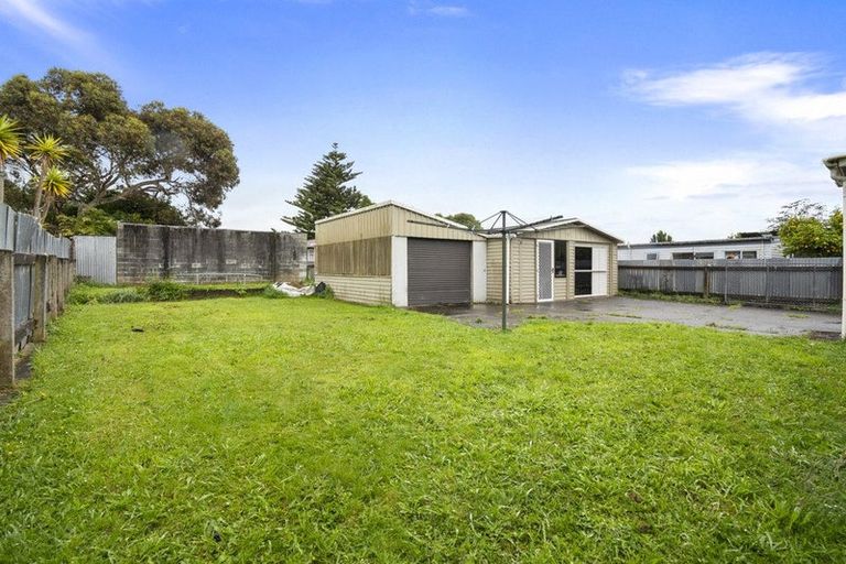 Photo of property in 19 Pembroke Street, Highbury, Palmerston North, 4412