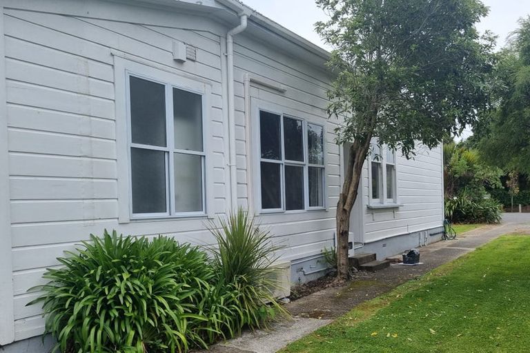 Photo of property in 15 Wai-iti Crescent, Woburn, Lower Hutt, 5010
